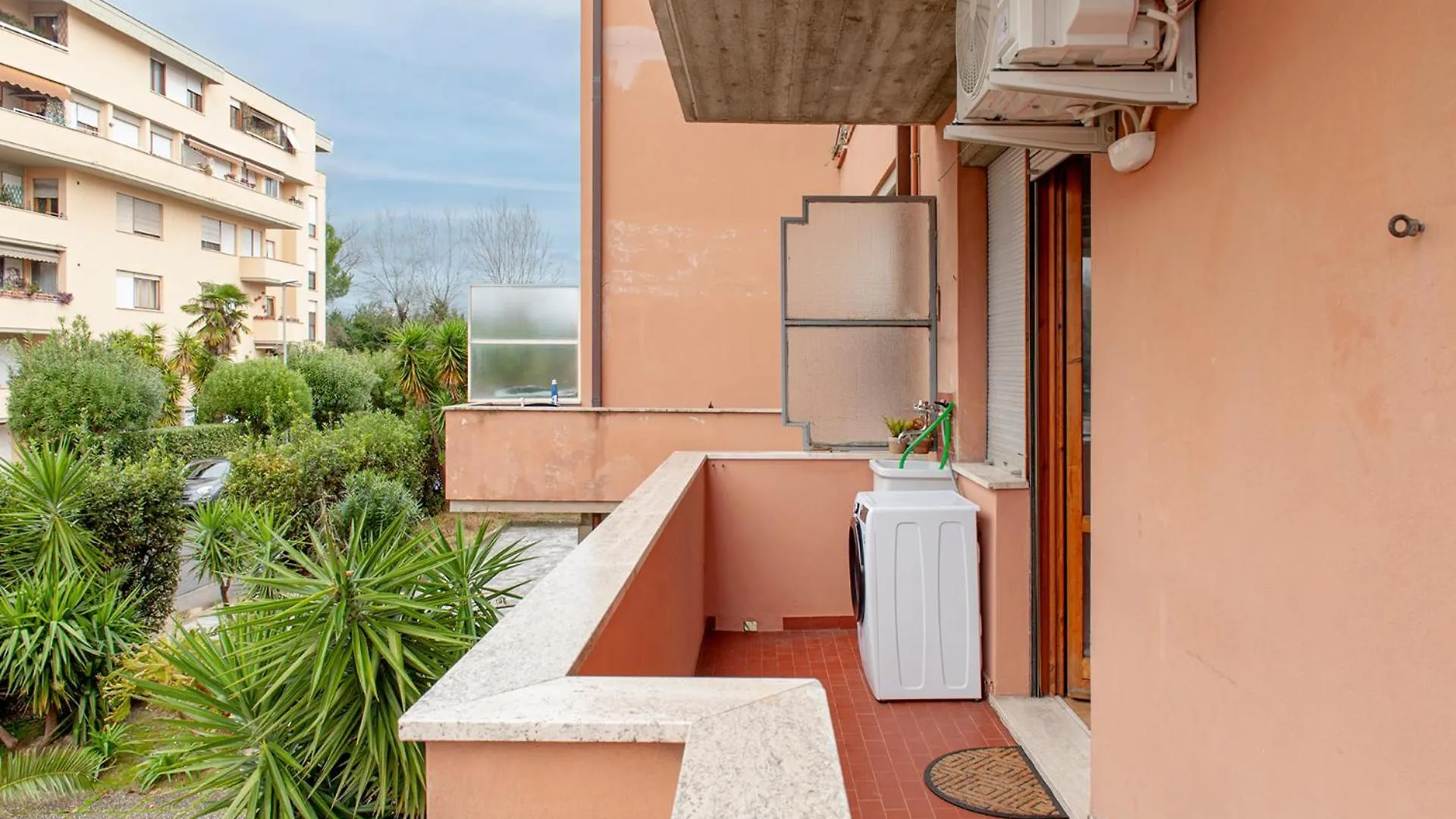Homiday- Ospedale Aeroporto- Aria Condizionata E Parcheggio Gratuito Apartment Pisa 0*,